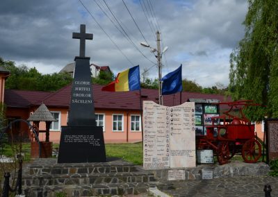 Săcel – Monumentul Eroilor din Primul și al Doilea Război Mondial