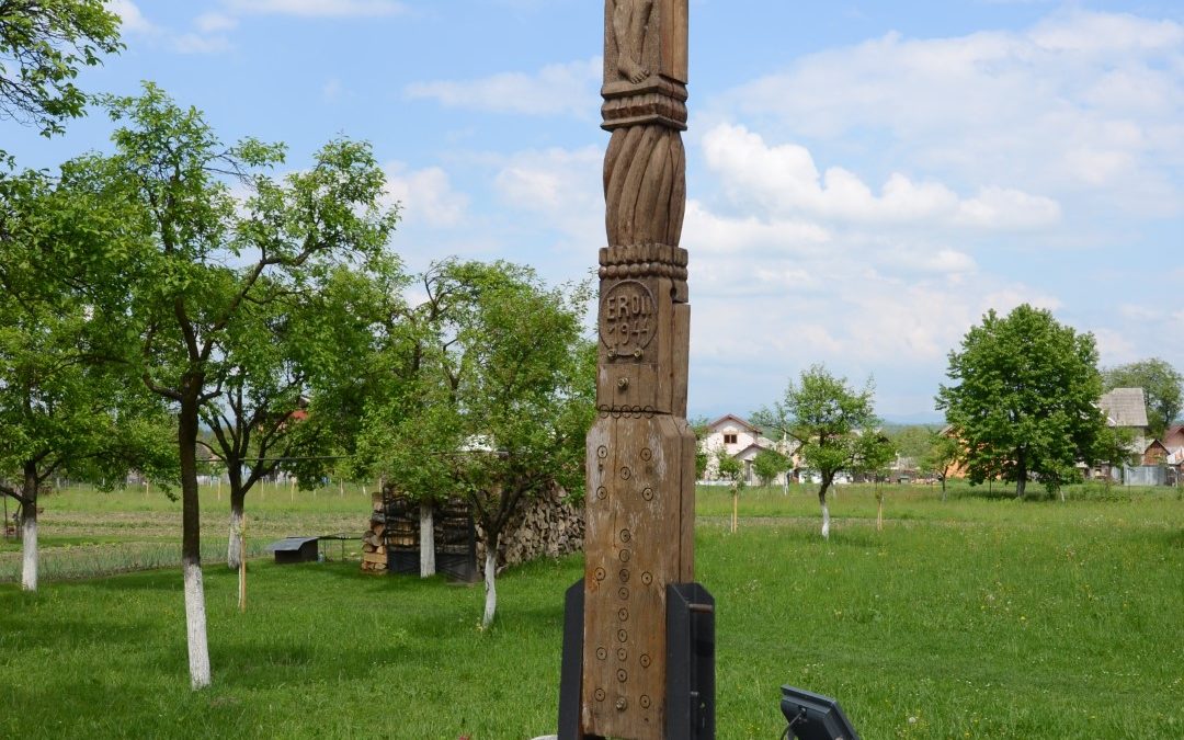 Sarasău – Troița Monument pentru Eroii din Primul și al Doilea Război Mondial