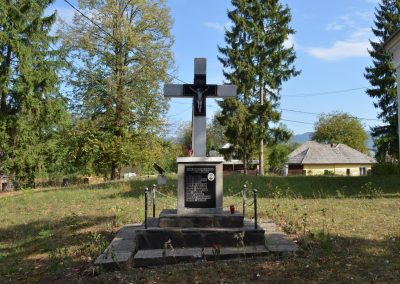 Unguraș – Cruce Monument în memoria Eroilor din cele Două Războaie Mondiale